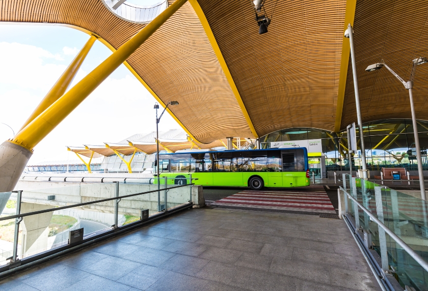 Dojazd z lotniska Bergamo do Mediolanu - najlepsze połączenia i ceny. Bilety