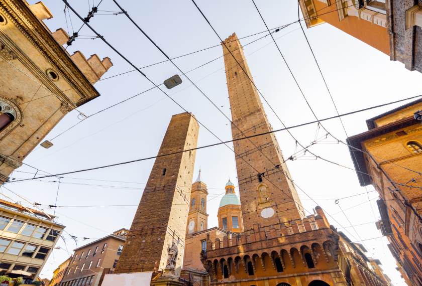 Najlepsze punkty widokowe w Bolonii – 6 miejsc z oszałamiającą panoramą miasta