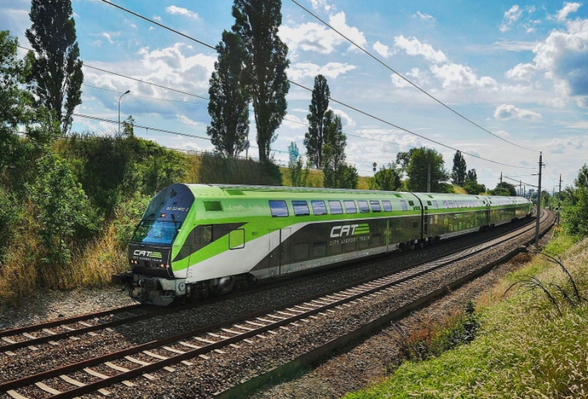 Wiedeń dojazd z lotniska: pociągi, autobusy i taxi w praktyce