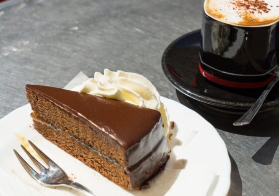 Co zjeść i gdzie zjeść w Wiedniu? Tradycyjnie dania i sprawdzone restauracje