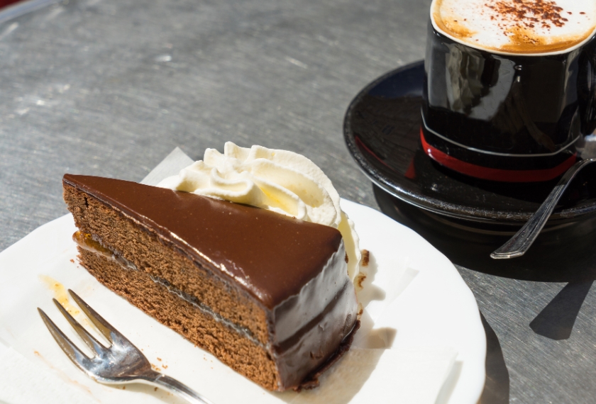 Co zjeść i gdzie zjeść w Wiedniu? Tradycyjnie dania i sprawdzone restauracje